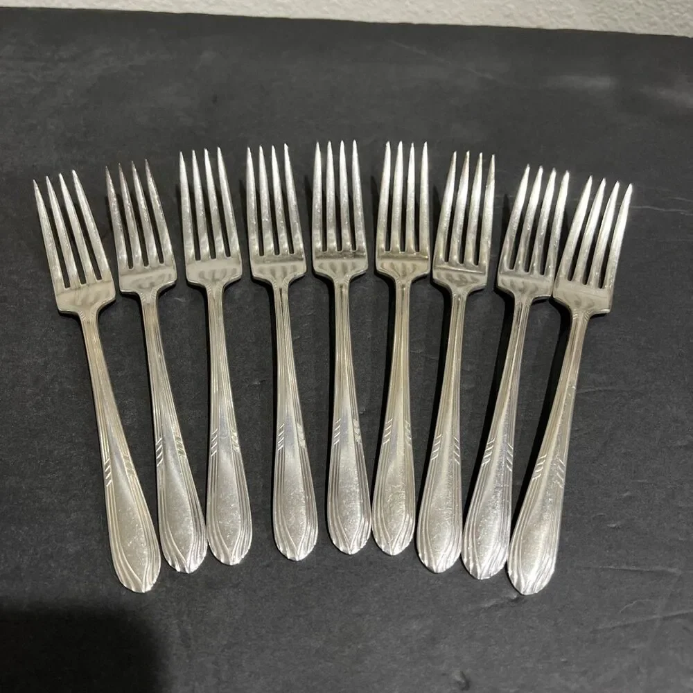 Set Of 9 Dinner Forks International Rogers Silverplate 1936 FASCINATION 7 5/8